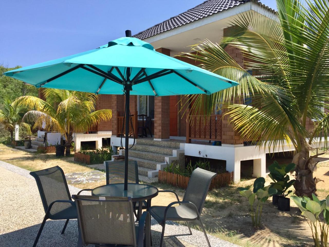 Casa Tanjung Jara Hotel Dungun Exterior photo
